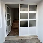 With Balcony Nike דירה *