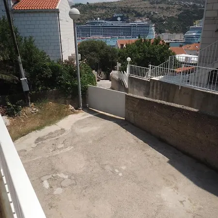 With Balcony Nike Apartament Dubrownik