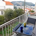 With Balcony Nike * Dubrovnik