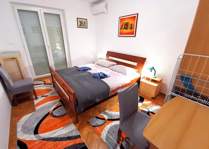 Apartman With Balcony Nike *