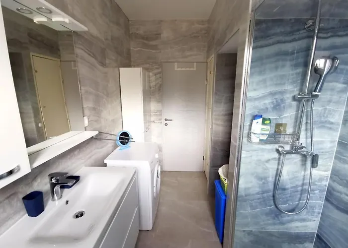 아파트 With Balcony Nike *