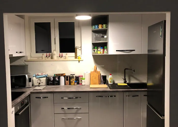 아파트 With Balcony Nike *