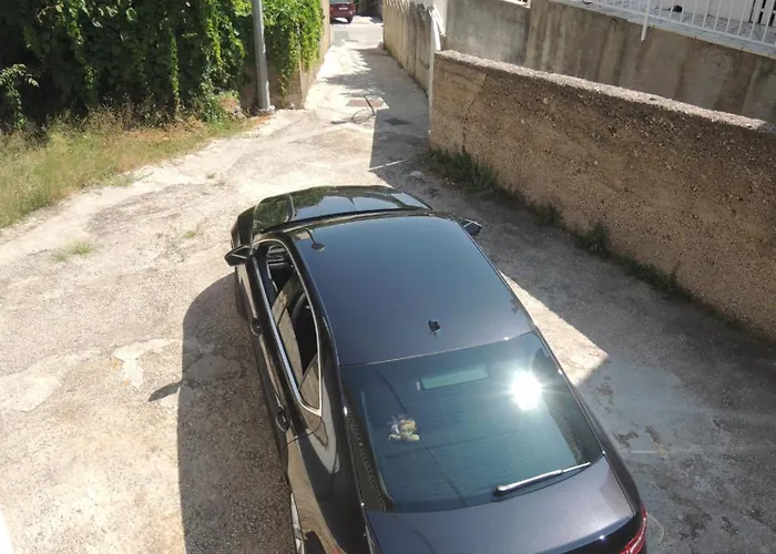 With Balcony Nike * Dubrovnik